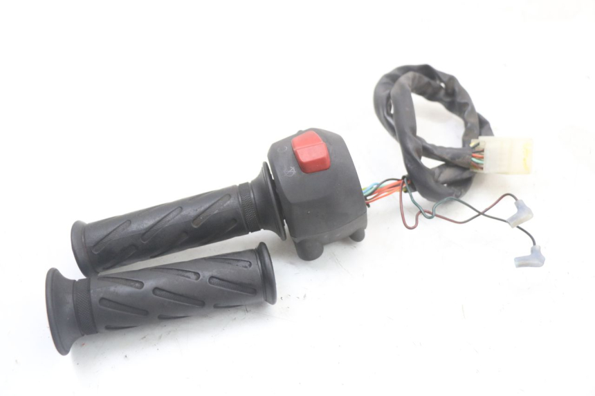 photo de COMANDO DIREITO SUZUKI BURGMAN 125 (2018 - 2021) - Outro ângulo de visão