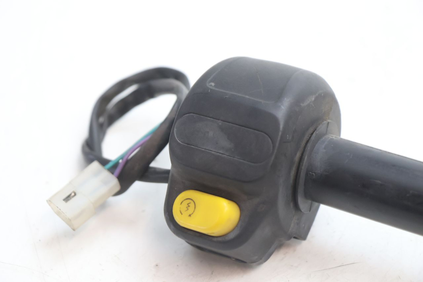 photo de COMANDO DIREITO PEUGEOT TREKKER 50 (1995 - 2004) - Detalhe da peça