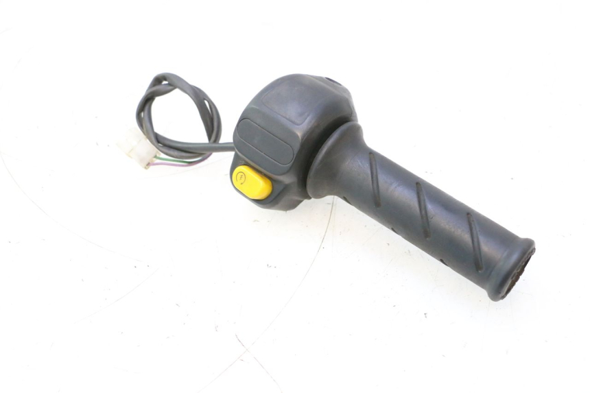 photo de COMANDO DIREITO PEUGEOT TREKKER 50 (1995 - 2004) - Vista principal
