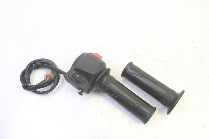 photo de COMANDO DIREITO YAMAHA TZR 50 (2008 - 2016) - Vista principal