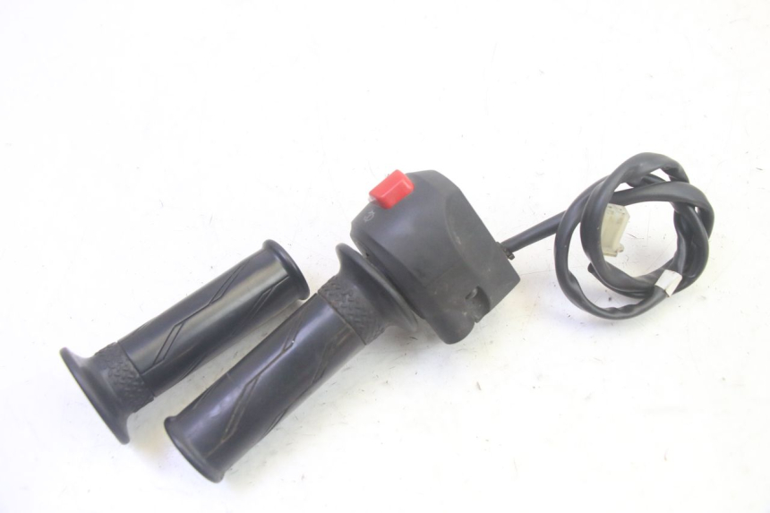 photo de COMANDO DIREITO YAMAHA TZR 50 (2008 - 2016) - Ampliação técnica