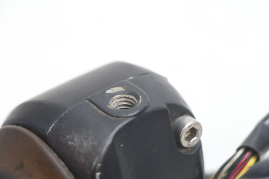 photo de COMANDO DIREITO PEUGEOT V-CLIC VCLIC 50 (2007 - 2013) - Pontos de fixação