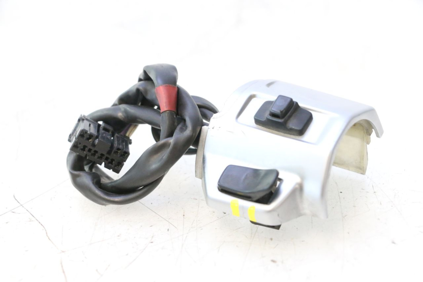 photo de COMANDO DIREITO PIAGGIO VESPA PRIMAVERA 2T 50 (2013 - 2018) - Ampliação técnica