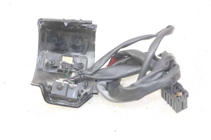 photo de COMANDO DIREITO PIAGGIO VESPA SPRINT 2T 50 (2014 - 2018) - Zoom do estado de desgaste