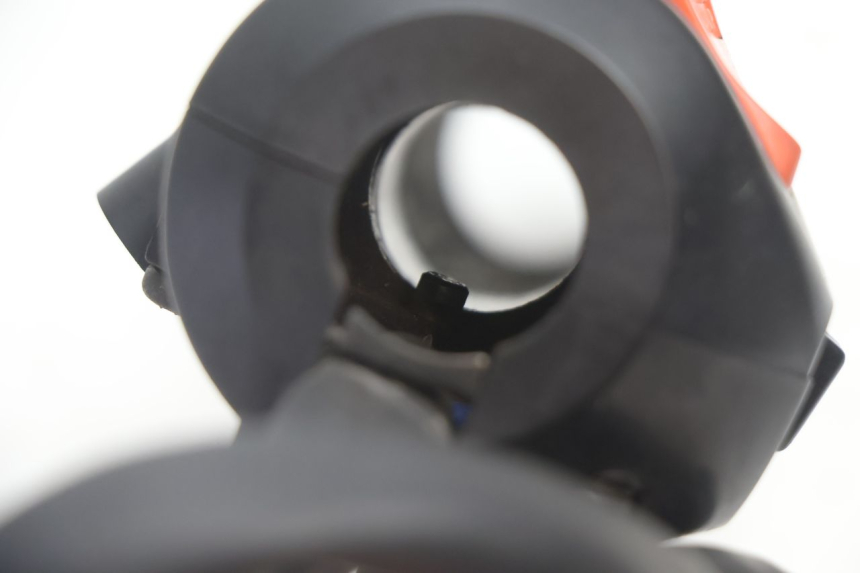 photo de COMANDO DIREITO HONDA VFR FI RC46 800 (1998 - 2001) - Pontos de fixação