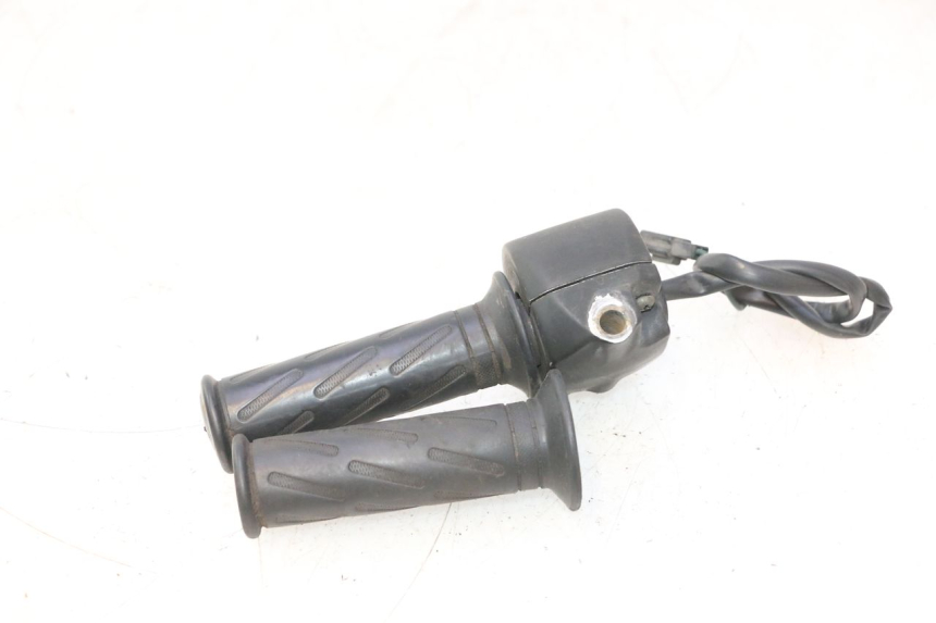 photo de COMANDO DIREITO PEUGEOT VIVACITY NEW 2T 50 (2008 - 2017) - Pontos de fixação