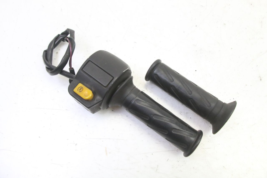 photo de COMANDO DIREITO PEUGEOT VIVACITY NEW 4T 50 (2008 - 2017) - Vista principal