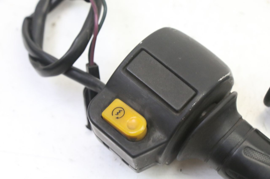 photo de COMANDO DIREITO PEUGEOT VIVACITY NEW 4T 50 (2008 - 2017) - Detalhe da peça