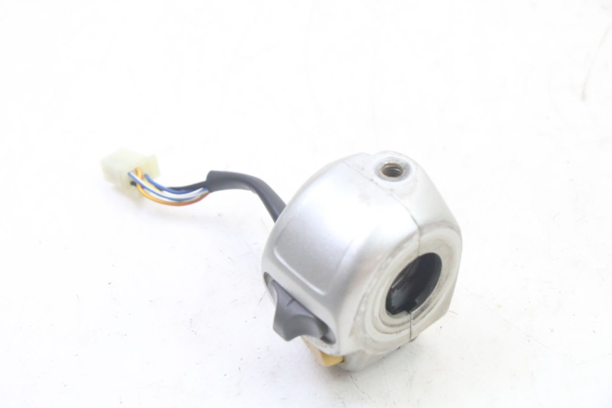 photo de COMANDO DIREITO YAMAHA WHY 50 (1998 - 2000) - Zoom do estado de desgaste