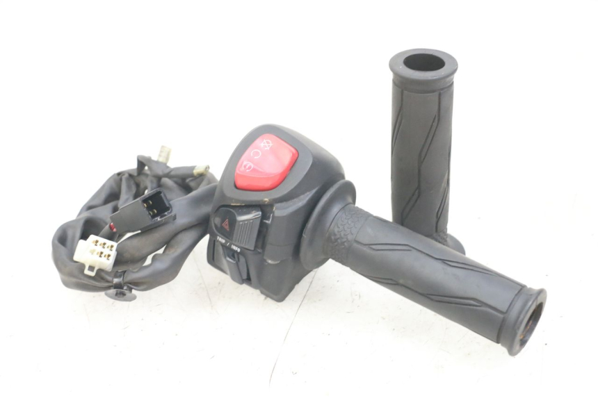 photo de COMANDO DIREITO YAMAHA XMAX X-MAX ABS 125 (2017 - 2020) - Vista principal
