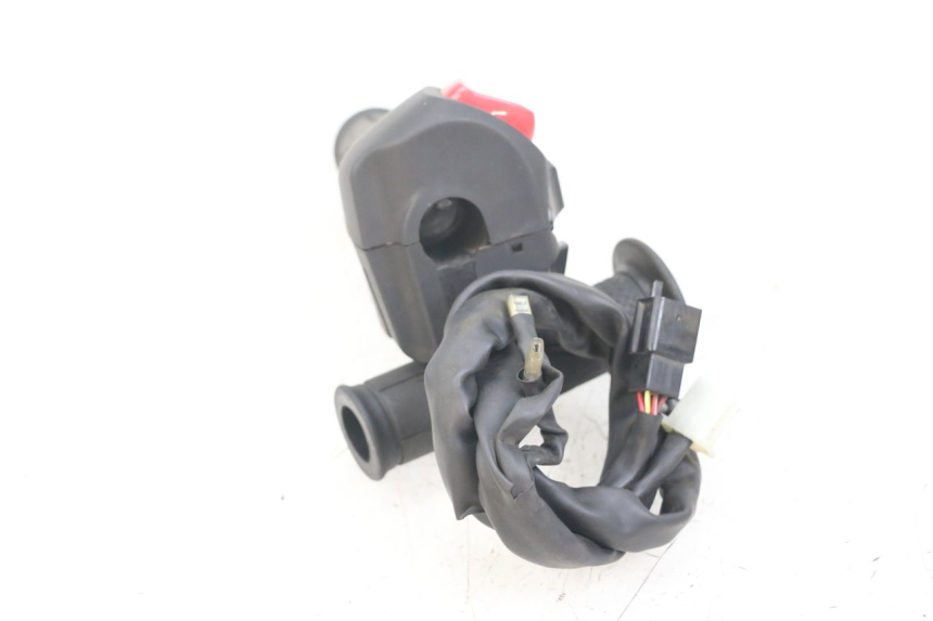 photo de COMANDO DIREITO YAMAHA XMAX X-MAX ABS 125 (2017 - 2020) - Detalhe da peça
