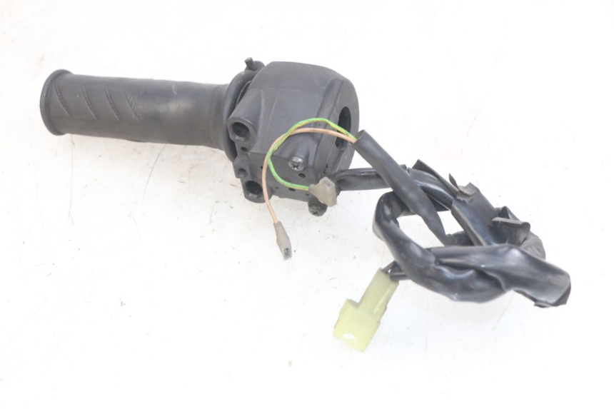 photo de COMANDO DIREITO YAMAHA X-MAX XMAX 125 (2010 - 2013) - Outro ângulo de visão