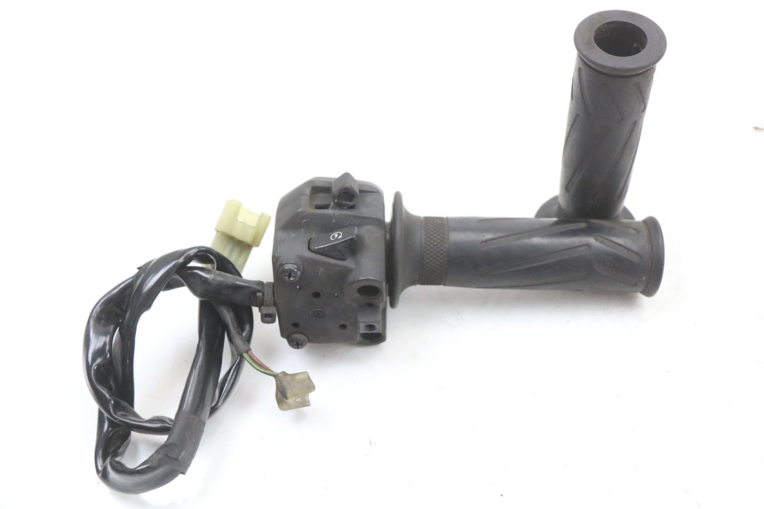 photo de COMANDO DIREITO YAMAHA X-MAX XMAX 125 (2010 - 2013) - Zoom do estado de desgaste