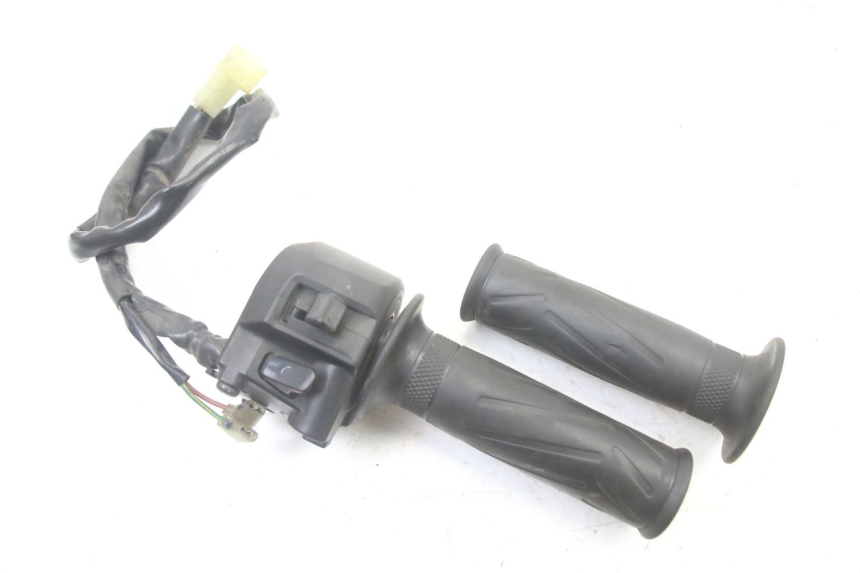 photo de COMANDO DIREITO YAMAHA X-MAX XMAX 125 (2010 - 2013) - Vista principal
