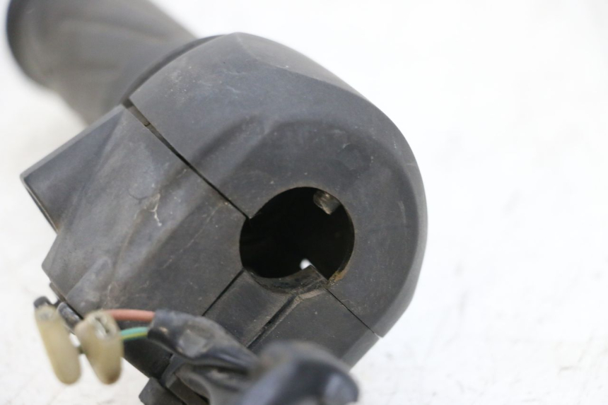 photo de COMANDO DIREITO YAMAHA X-MAX XMAX 125 (2010 - 2013) - Outro ângulo de visão