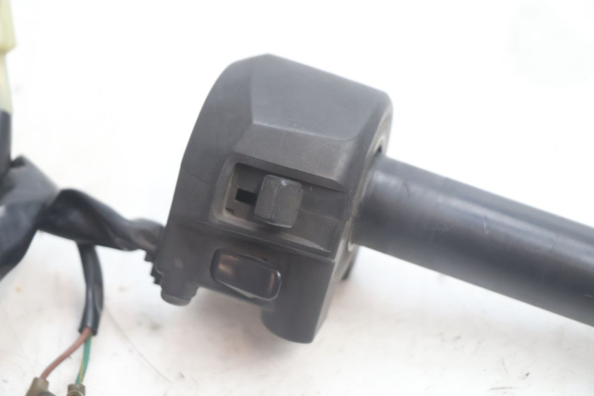 photo de COMANDO DIREITO YAMAHA X-MAX XMAX 125 (2010 - 2013) - Detalhe da peça