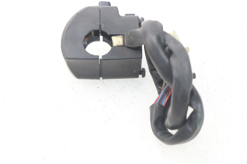photo de COMANDO DIREITO YAMAHA XJ600 XJ DIVERSION 600 (1992 - 1997) - Outro ângulo de visão