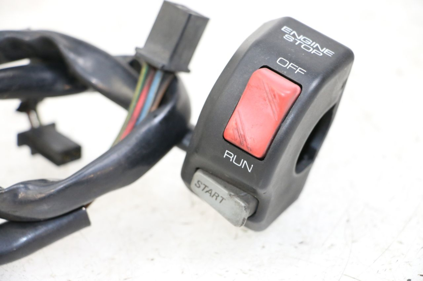 photo de COMANDO DIREITO YAMAHA XJ600 XJ DIVERSION 600 (1992 - 1997) - Ampliação técnica
