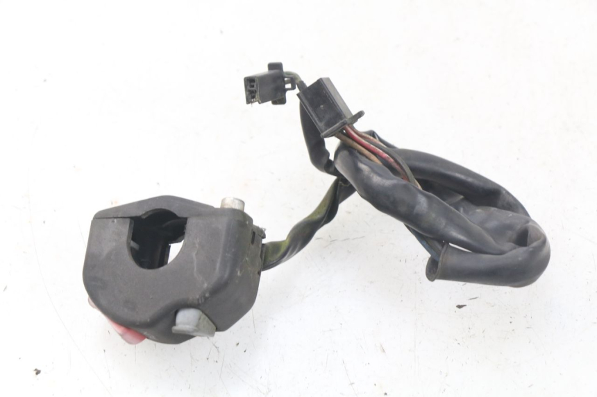 photo de COMANDO DIREITO YAMAHA XJN XJ N DIVERSION 600 (1994 - 1997) - Detalhe da peça
