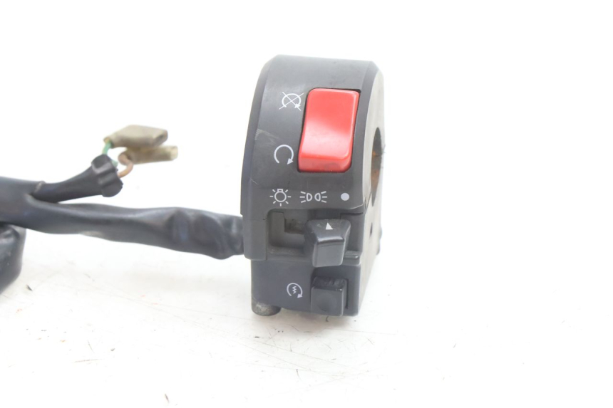 photo de COMANDO DIREITO YAMAHA XJR 1300 (1998 - 2002) - Detalhe da peça