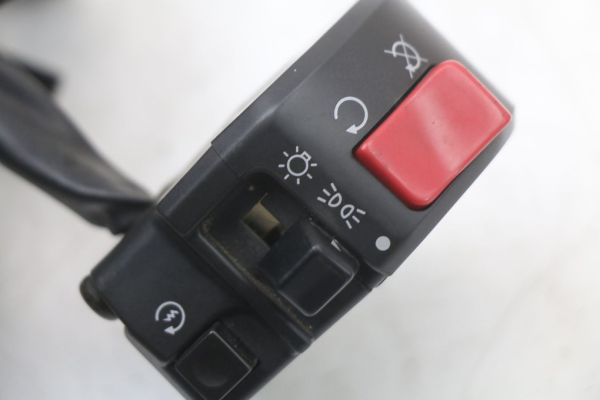 photo de COMANDO DIREITO YAMAHA XJS DIVERSION 600 (1997 - 1999) - Detalhe da peça
