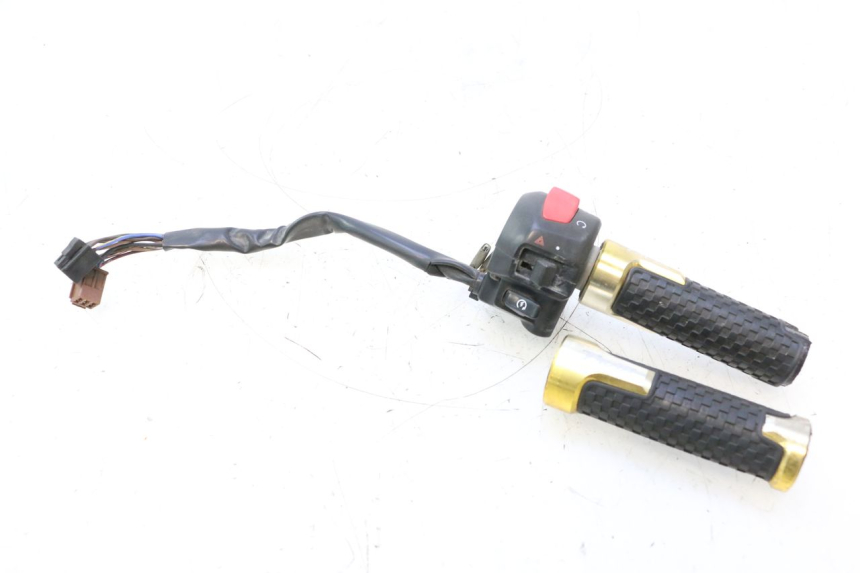 photo de COMUTADOR DIREITO YAMAHA XP T-MAX ABS 500 (2005 - 2005) - Vista principal