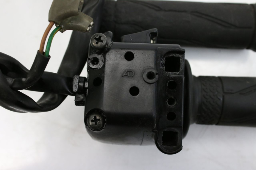 photo de COMANDO DIREITO YAMAHA XP T-MAX TMAX ABS 530 (2012 - 2015) - Outro ângulo de visão