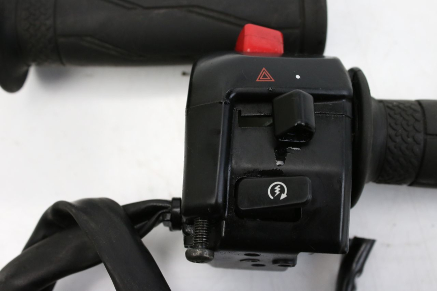 photo de COMANDO DIREITO YAMAHA XP T-MAX TMAX ABS 530 (2012 - 2015) - Ampliação técnica