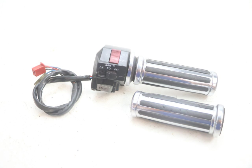 photo de COMANDO DIREITO YAMAHA XV VIRAGO 535 (1988 - 2004) - Vista principal
