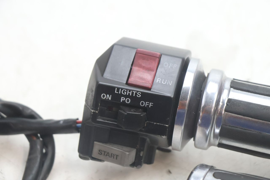 photo de COMANDO DIREITO YAMAHA XV VIRAGO 535 (1988 - 2004) - Detalhe da peça