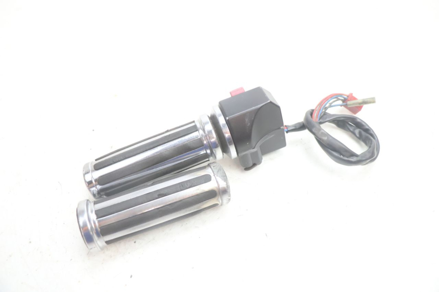 photo de COMANDO DIREITO YAMAHA XV VIRAGO 535 (1988 - 2004) - Ampliação técnica