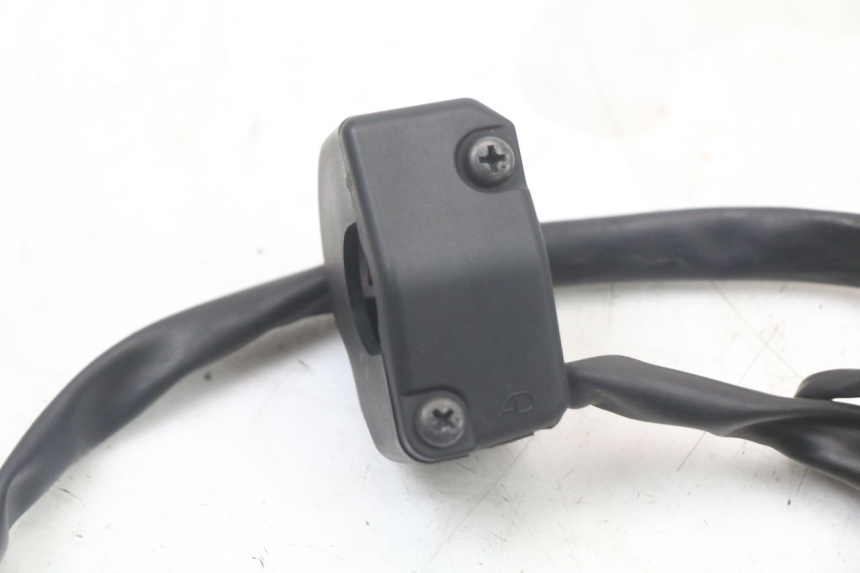 photo de COMANDO DIREITO YAMAHA FZ1 FAZER 1000 (2007 - 2009) - Ampliação técnica