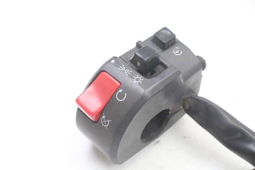 photo de COMANDO DIREITO YAMAHA FZS FAZER 600 (2001 - 2003) - Vista geral
