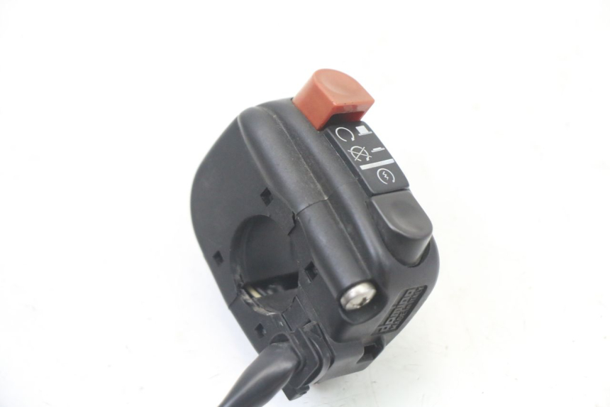 photo de COMANDO DIREITO YAMAHA TZR 50 (2008 - 2016) - Zoom do estado de desgaste