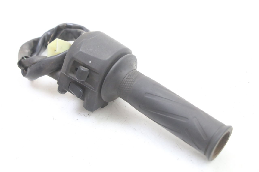 photo de COMANDO DIREITO YAMAHA X-MAX XMAX ABS 250 (2010 - 2014) - Zoom do estado de desgaste