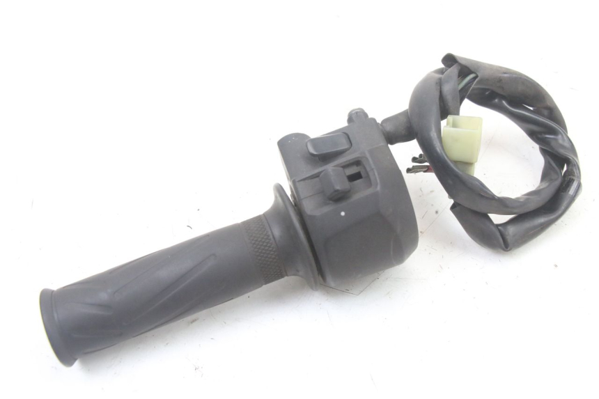 photo de COMANDO DIREITO YAMAHA X-MAX XMAX ABS 250 (2010 - 2014) - Outro ângulo de visão