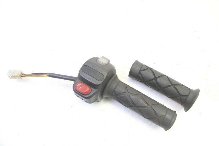 photo de COMANDO DIREITO YAMAHA YP MAJESTY 125 (2007 - 2010) - Vista principal