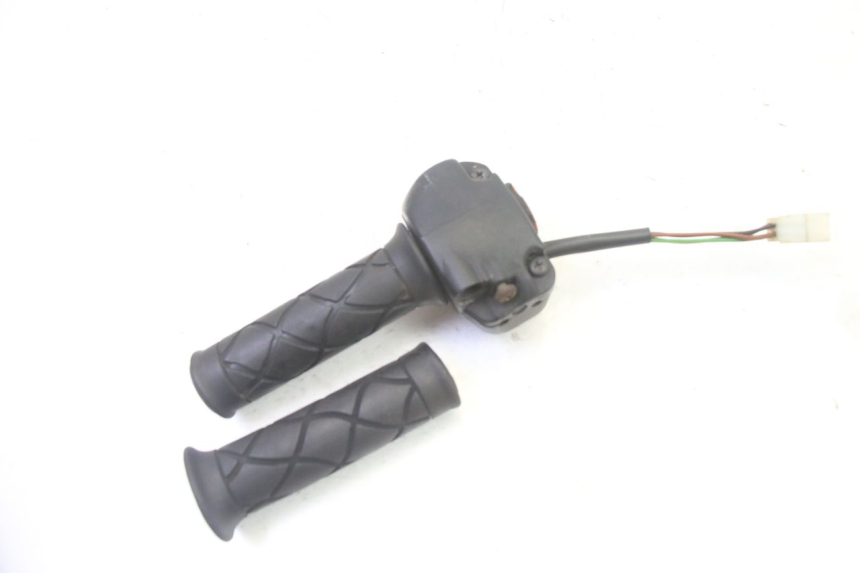 photo de COMANDO DIREITO YAMAHA YP MAJESTY 125 (2007 - 2010) - Ampliação técnica