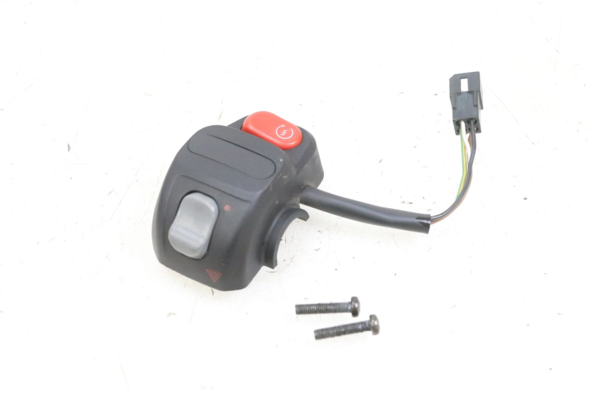 photo de COMANDO DIREITO YAMAHA YP MAJESTY 125 (2002 - 2006) - Detalhe da peça