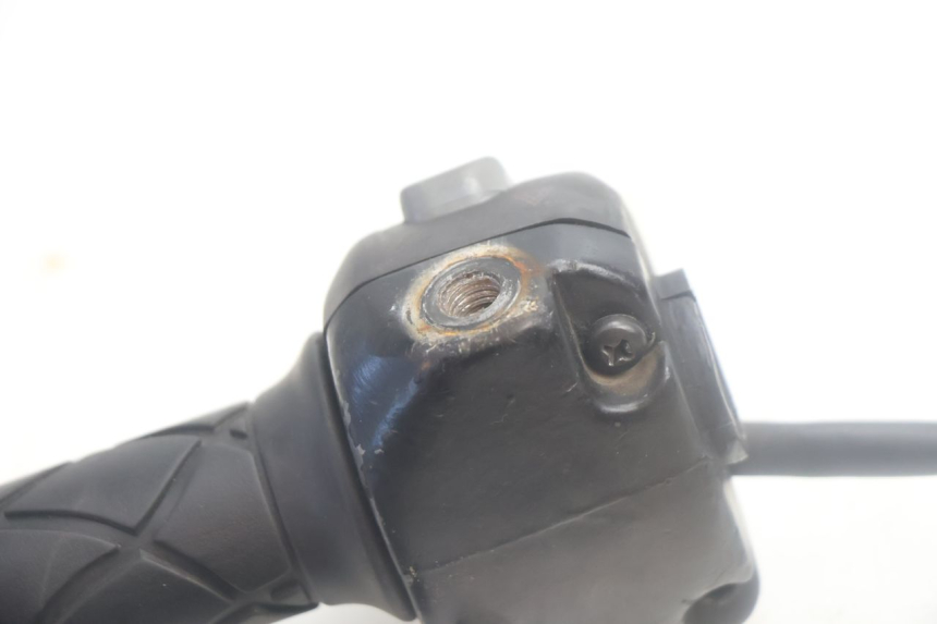 photo de COMANDO DIREITO YAMAHA YP MAJESTY 125 (2007 - 2010) - Pontos de fixação