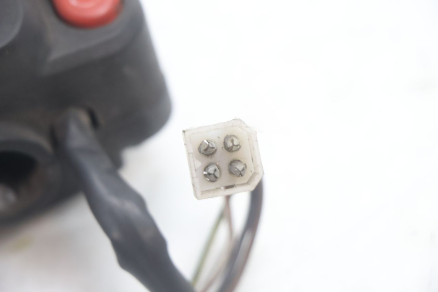 photo de COMANDO DIREITO YAMAHA YP MAJESTY 125 (2002 - 2006) - Pontos de fixação