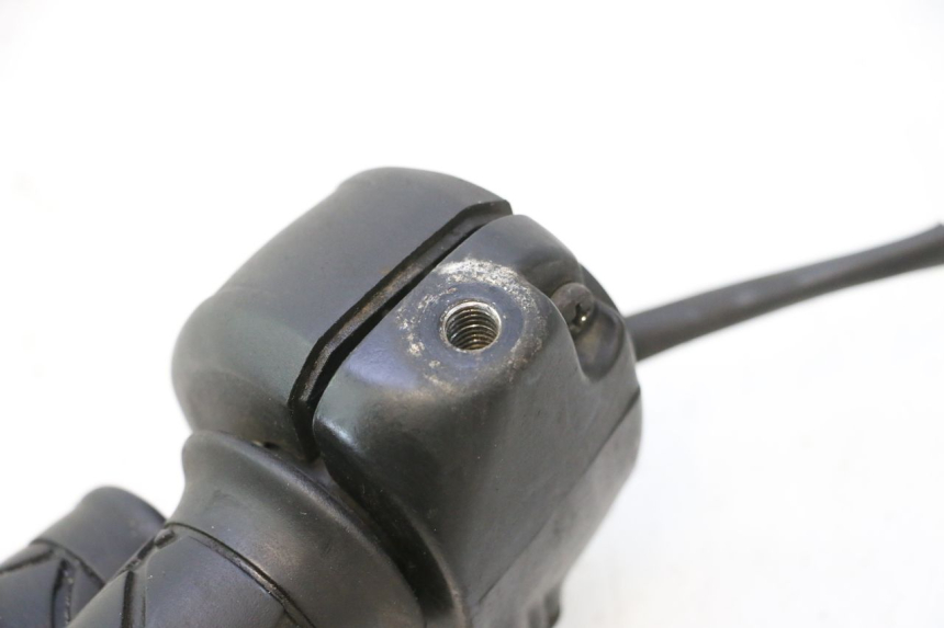 photo de COMANDO DIREITO YAMAHA YP MAJESTY 125 (1998 - 2001) - Detalhe da peça