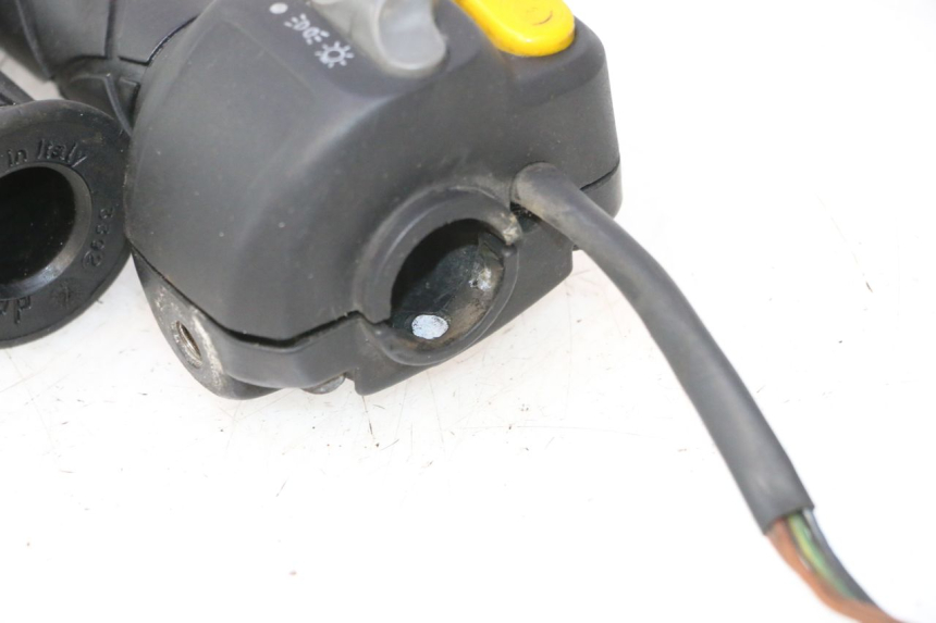 photo de COMANDO DIREITO YAMAHA YP MAJESTY 125 (1998 - 2001) - Vista geral