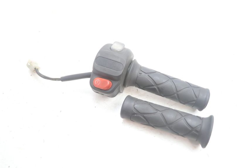 photo de COMANDO DIREITO YAMAHA YP MAJESTY 125 (2002 - 2006) - Vista principal