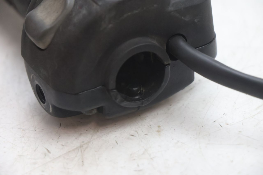 photo de COMANDO DIREITO YAMAHA YP MAJESTY 125 (2002 - 2006) - Peça verificada