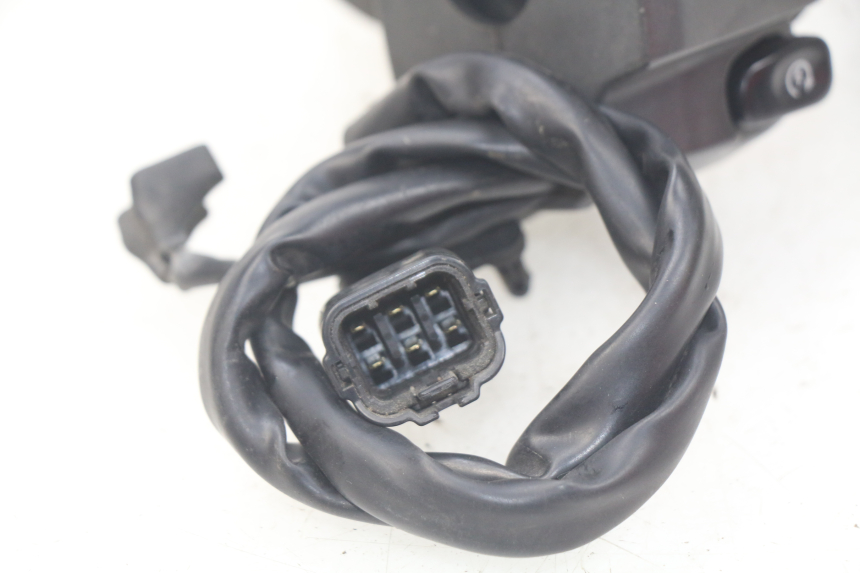 photo de COMANDO DIREITO KAWASAKI Z S 750 (2003 - 2006) - Zoom do estado de desgaste