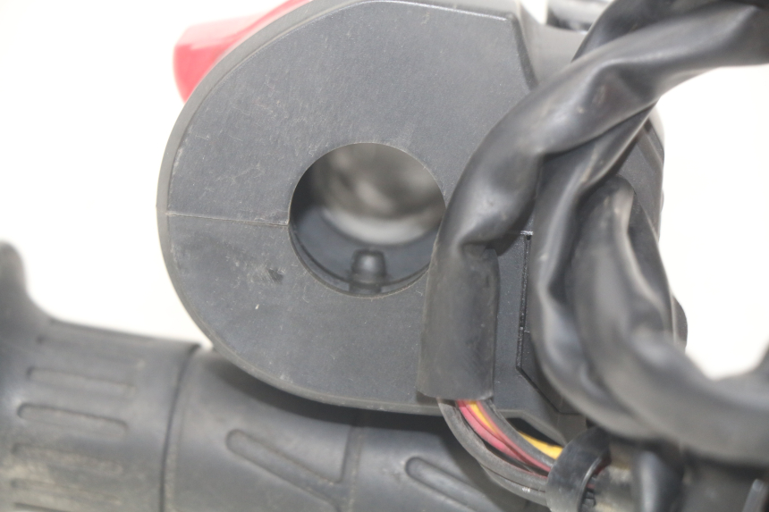 photo de COMANDO DIREITO KAWASAKI Z S 750 (2003 - 2006) - Vista geral