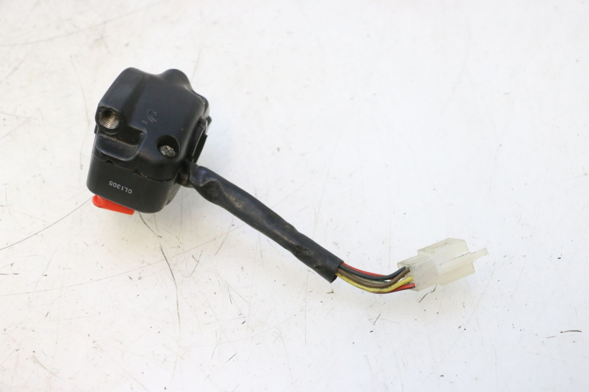 photo de COMANDO DIREITO UNIVERSAL BIKE ZN50QT-11B 50 (2018 - 2021) - Zoom do estado de desgaste