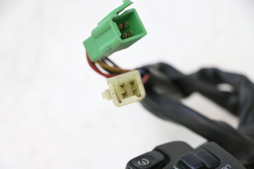 photo de COMANDO DIREITO KAWASAKI ZX-6R ZX6R 600 (1995 - 1997) - Detalhe da peça