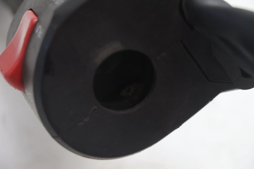 photo de COMANDO DIREITO KAWASAKI ZX-6R ZX6R 600 (1995 - 1997) - Vista geral